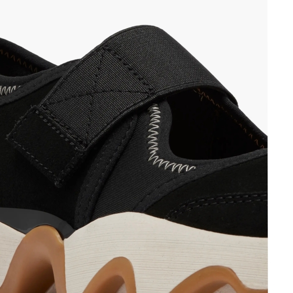 🆕⭐ Sorel Black Sneakers - Picture 7 of 15